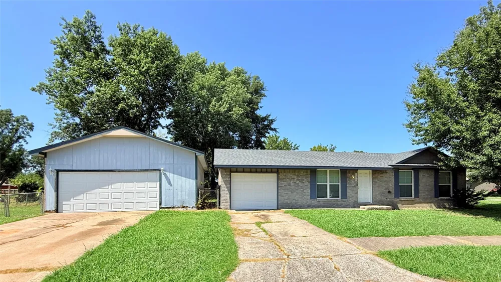 1329 NE 3rd Place Pryor, OK 74361