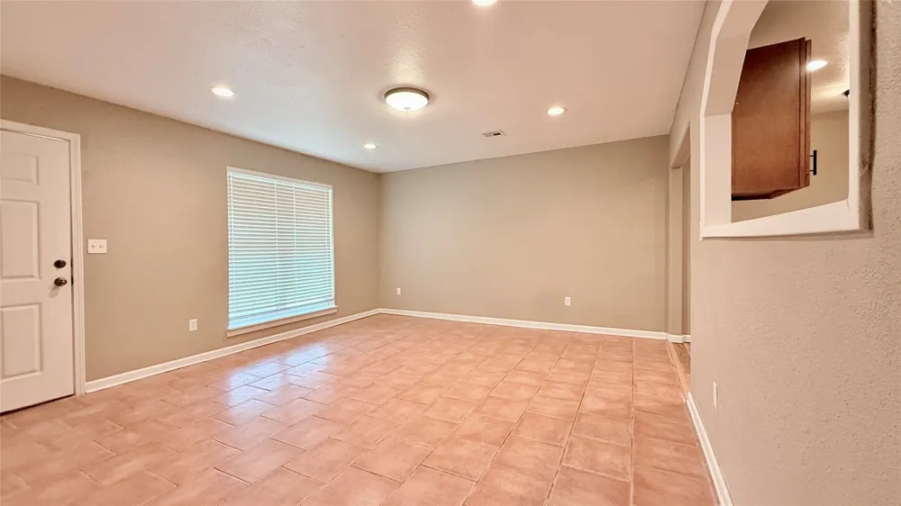 1329 NE 3rd Place Pryor, OK 74361