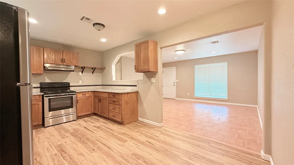 1329 NE 3rd Place Pryor, OK 74361