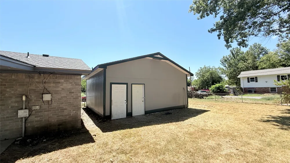 1329 NE 3rd Place Pryor, OK 74361