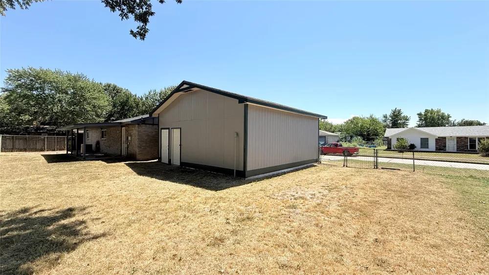 1329 NE 3rd Place Pryor, OK 74361