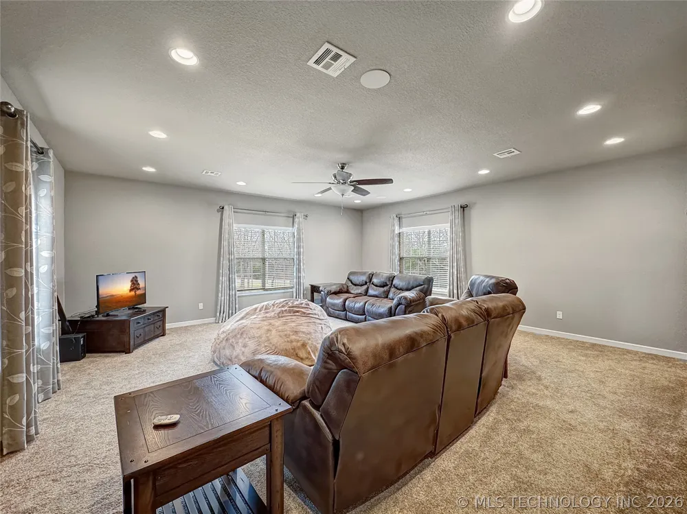 5618 Mainstay Drive Kingston, OK 73439