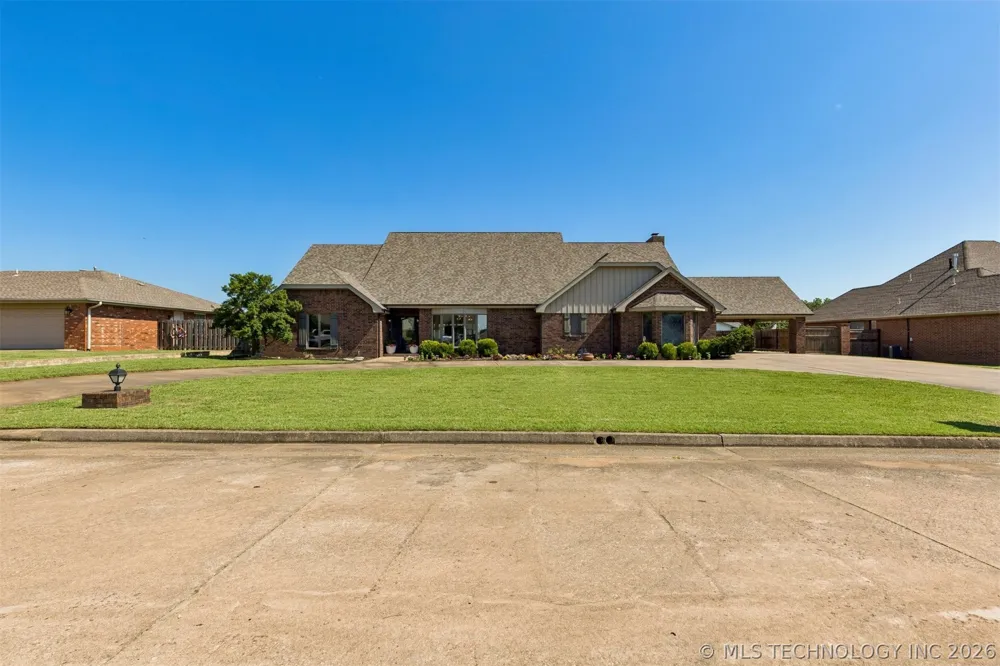 930 E 14th Cushing, OK 74023