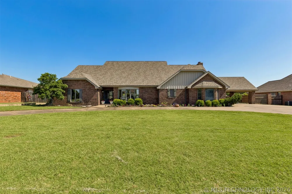 930 E 14th Cushing, OK 74023