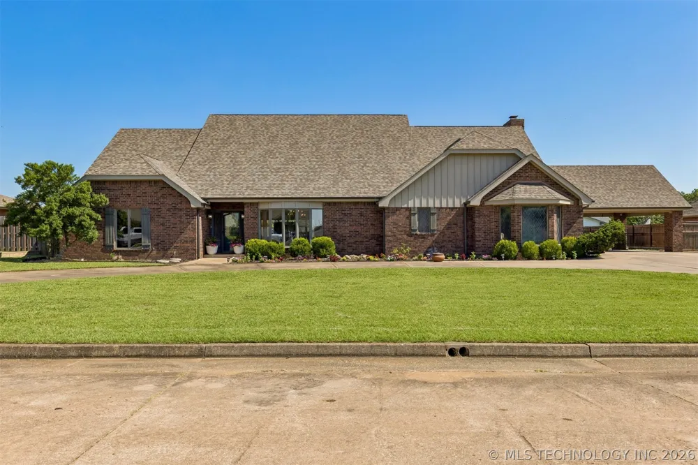 930 E 14th Cushing, OK 74023