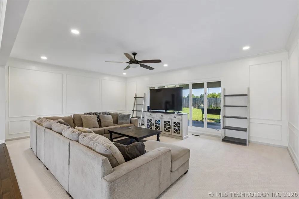 930 E 14th Cushing, OK 74023