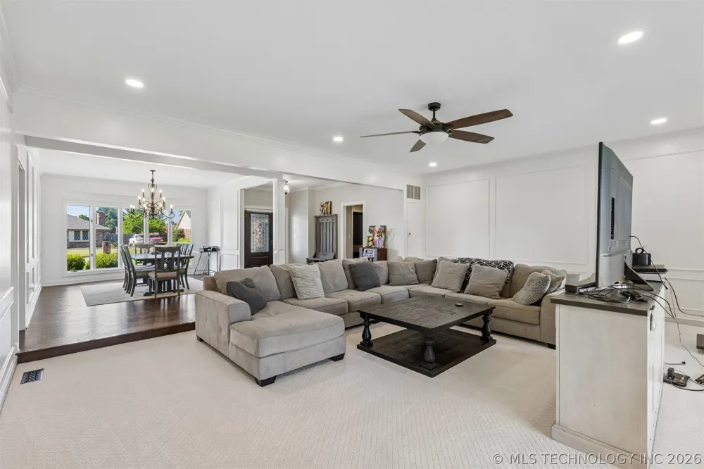 930 E 14th Cushing, OK 74023