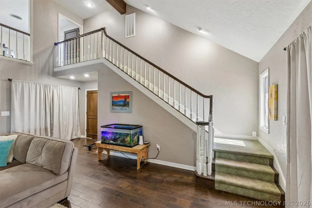 930 E 14th Cushing, OK 74023