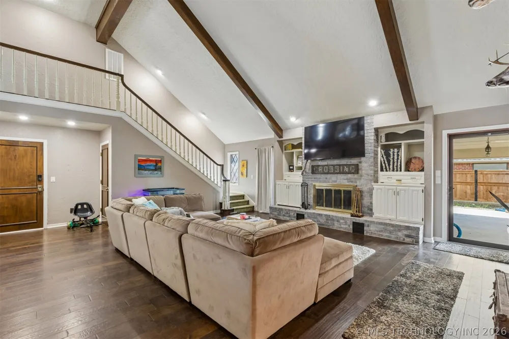930 E 14th Cushing, OK 74023