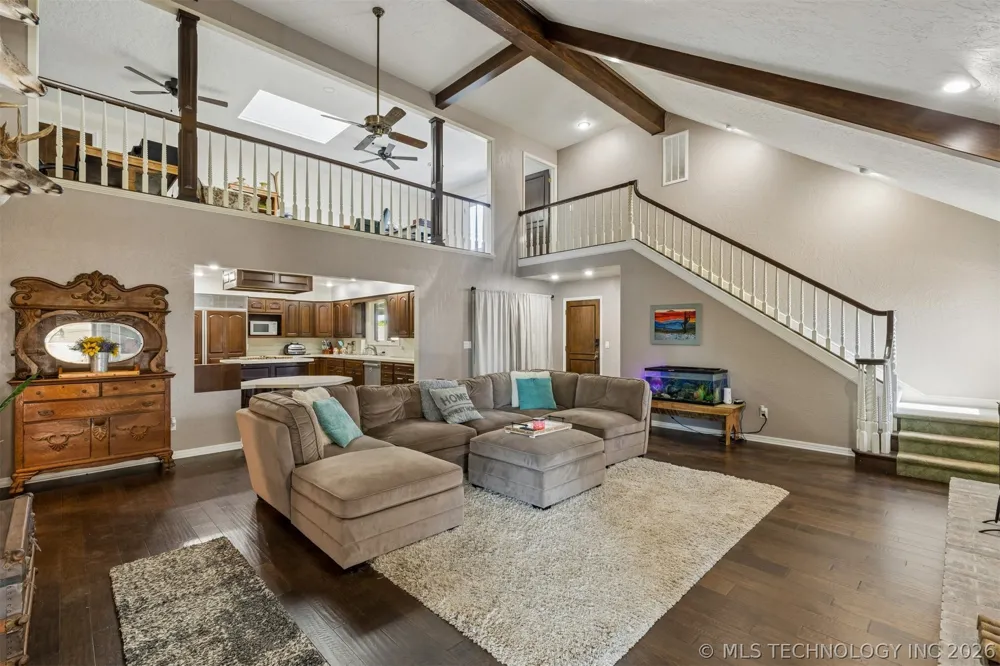 930 E 14th Cushing, OK 74023
