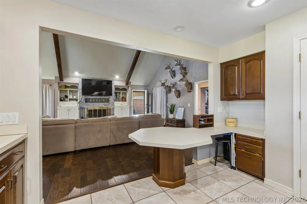 930 E 14th Cushing, OK 74023