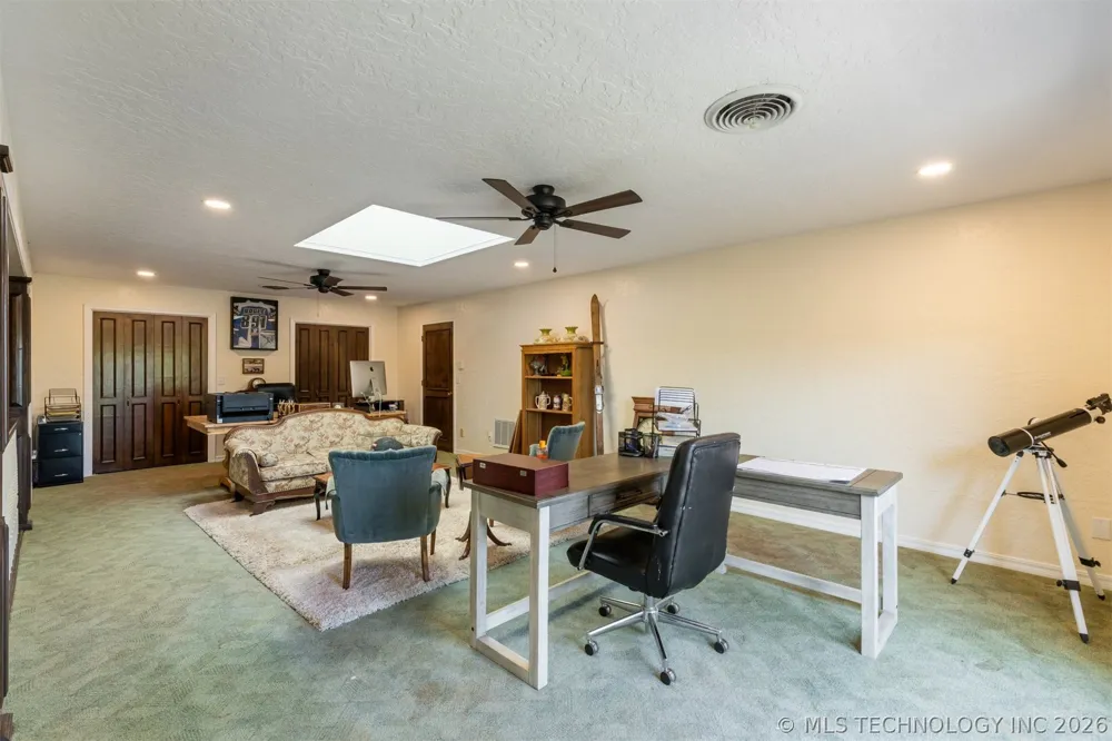 930 E 14th Cushing, OK 74023