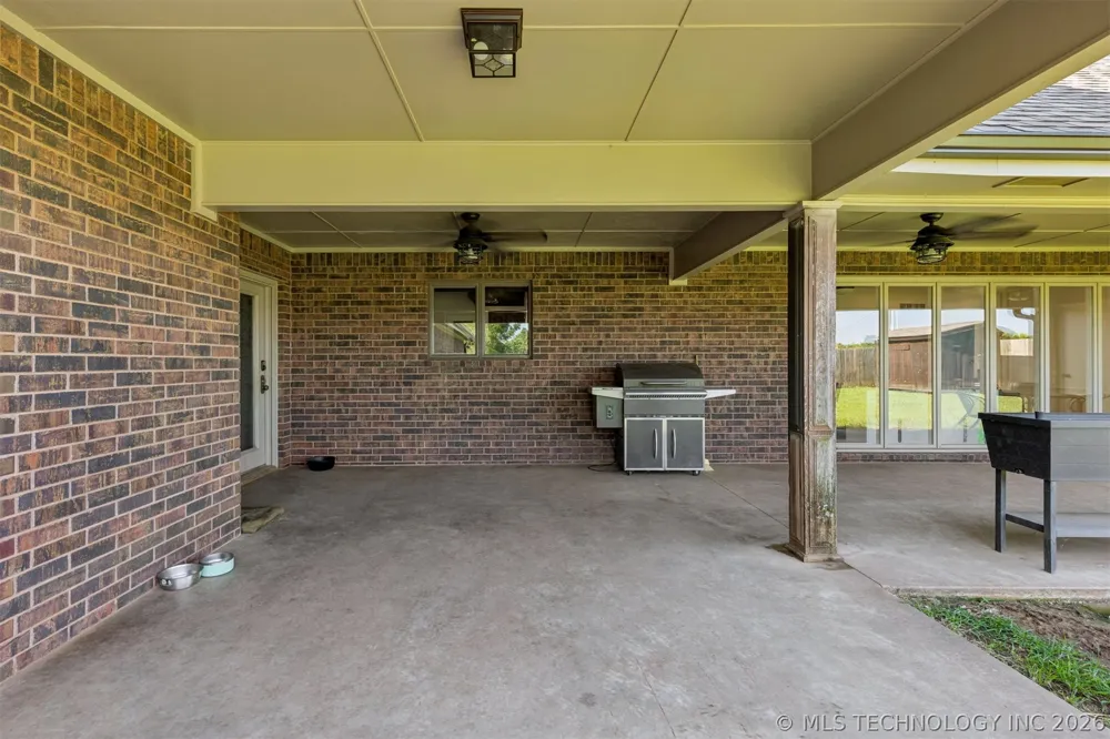 930 E 14th Cushing, OK 74023