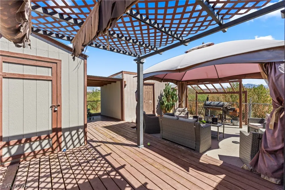 516 White Domes Drive Overton, NV 89040