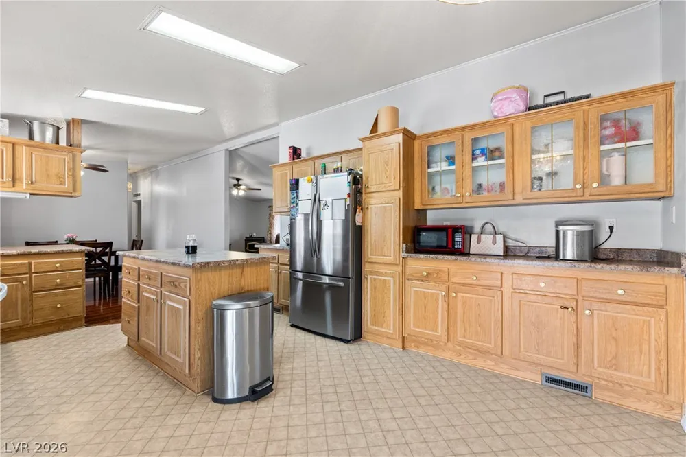 516 White Domes Drive Overton, NV 89040