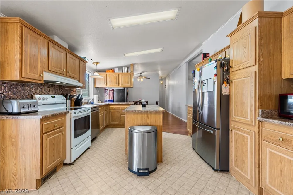 516 White Domes Drive Overton, NV 89040
