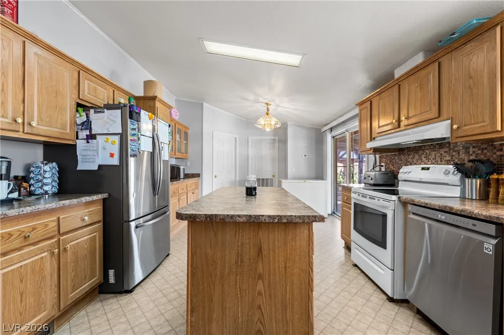 516 White Domes Drive Overton, NV 89040