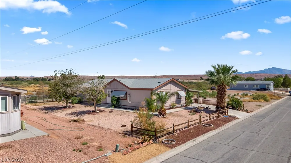 516 White Domes Drive Overton, NV 89040