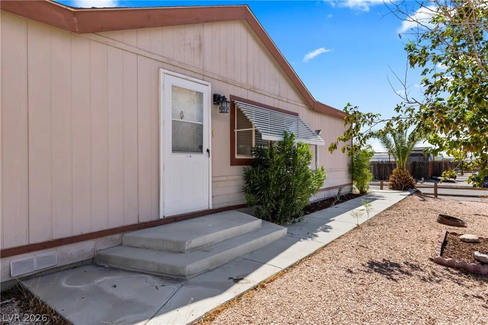 516 White Domes Drive Overton, NV 89040