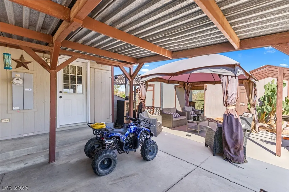 516 White Domes Drive Overton, NV 89040