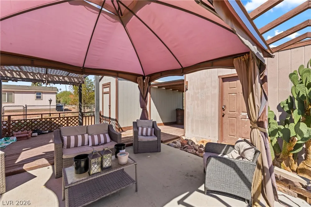 516 White Domes Drive Overton, NV 89040