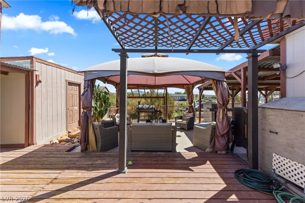 516 White Domes Drive Overton, NV 89040