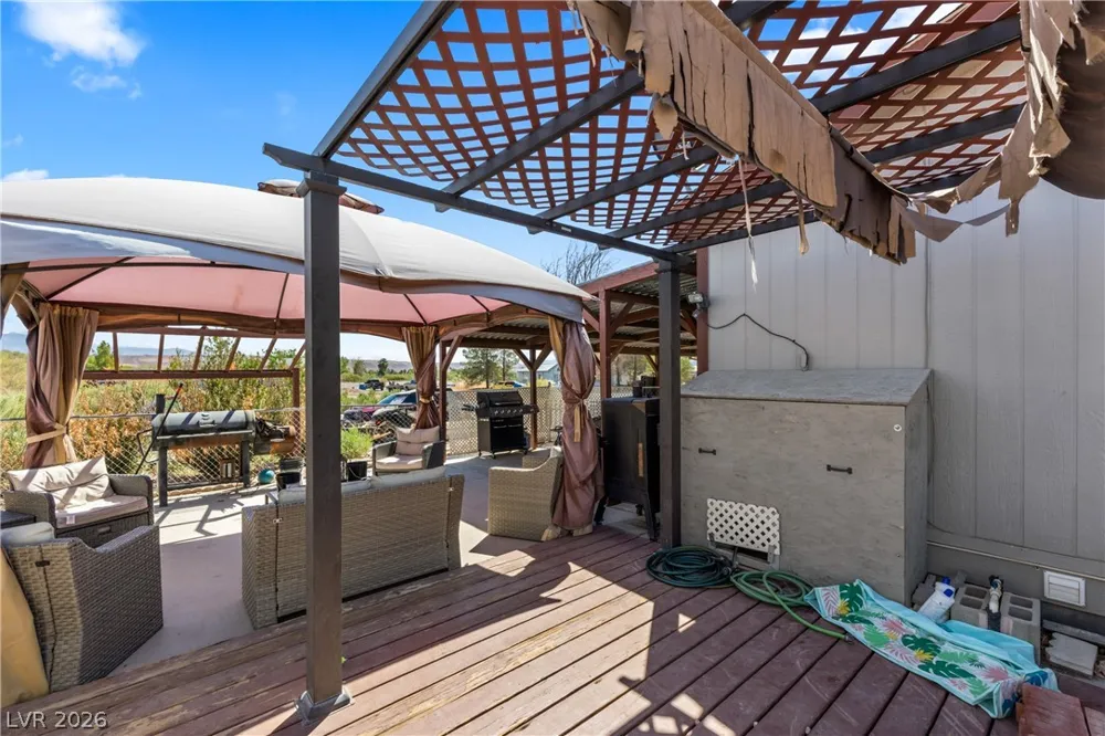 516 White Domes Drive Overton, NV 89040