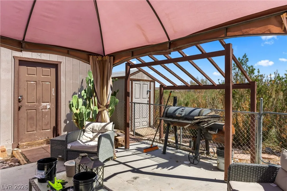 516 White Domes Drive Overton, NV 89040