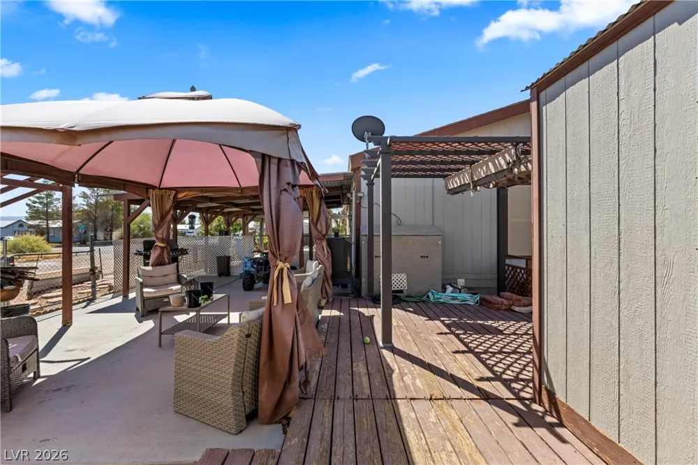 516 White Domes Drive Overton, NV 89040