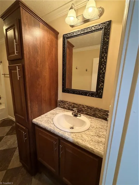 3826 Running Deer Road Jonesville, NC 28642