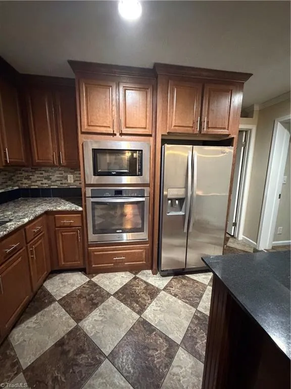3826 Running Deer Road Jonesville, NC 28642