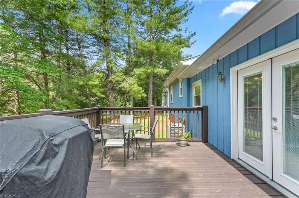 5304 Oswego Court Tobaccoville, NC 27050