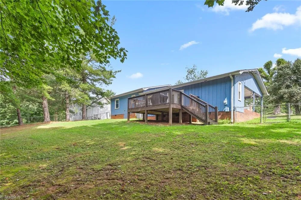 5304 Oswego Court Tobaccoville, NC 27050