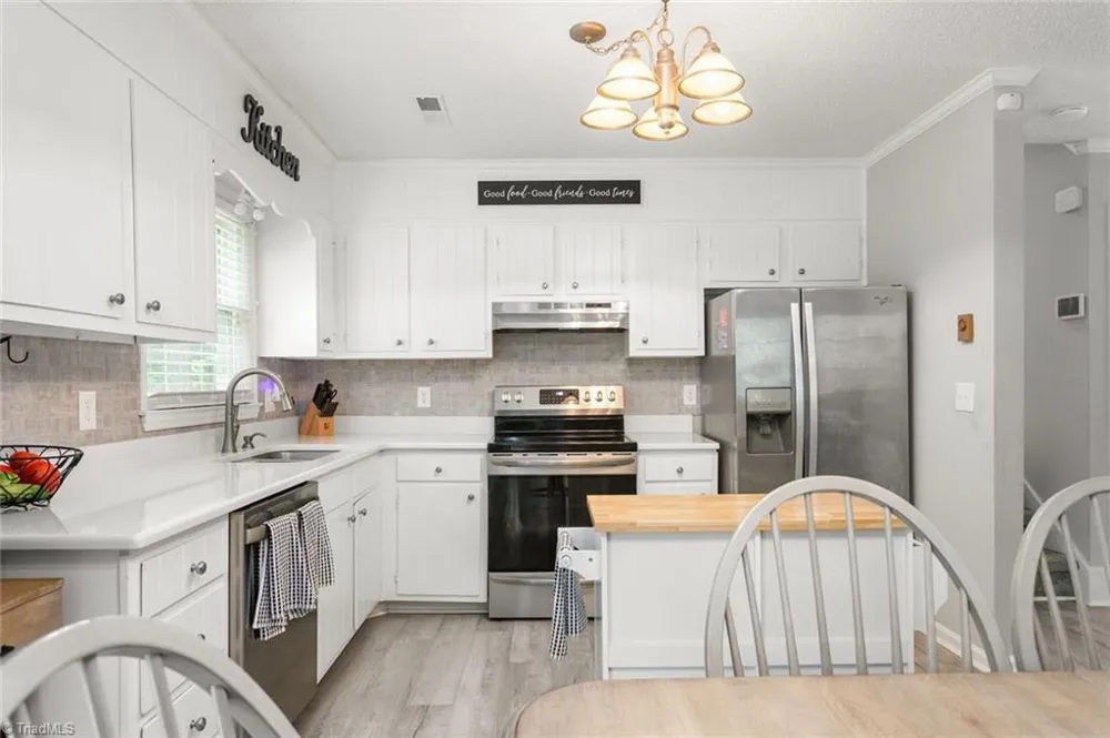 5304 Oswego Court Tobaccoville, NC 27050