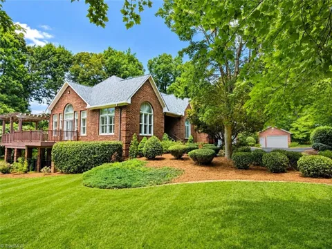 527 Nassau Trail