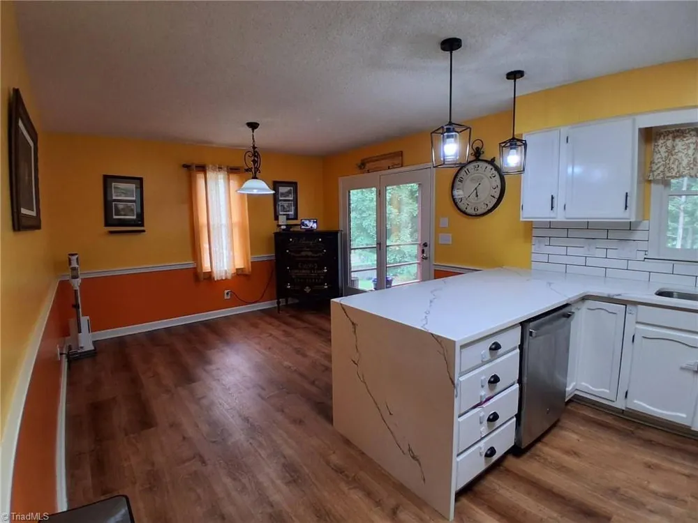 1492 Cedar Fork Road Clemmons, NC 27012