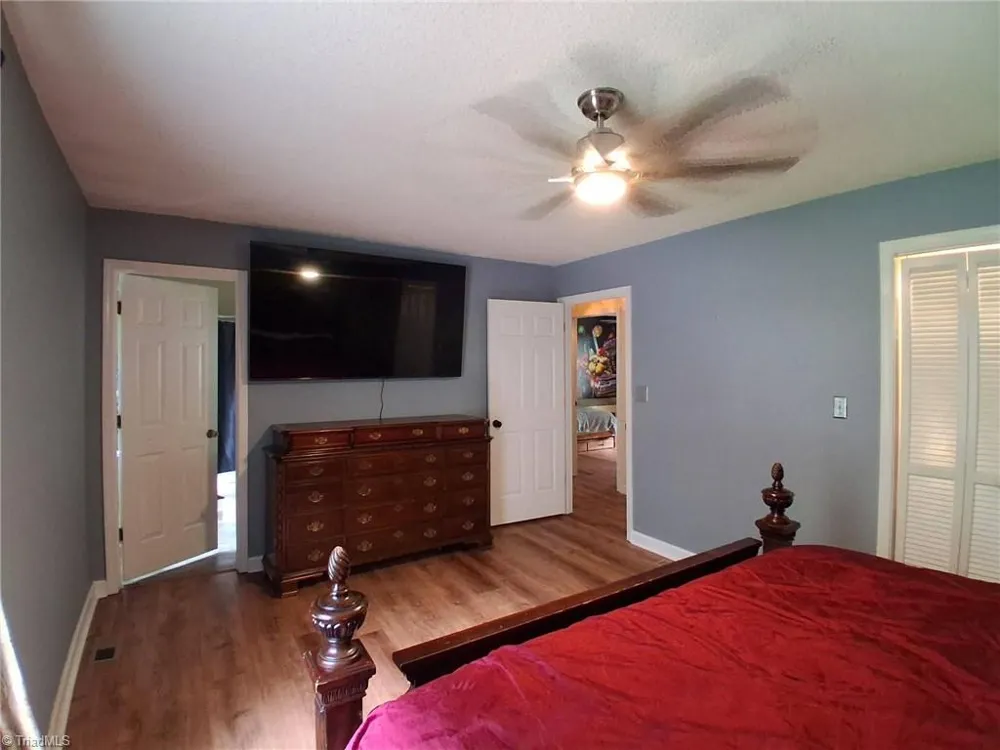 1492 Cedar Fork Road Clemmons, NC 27012
