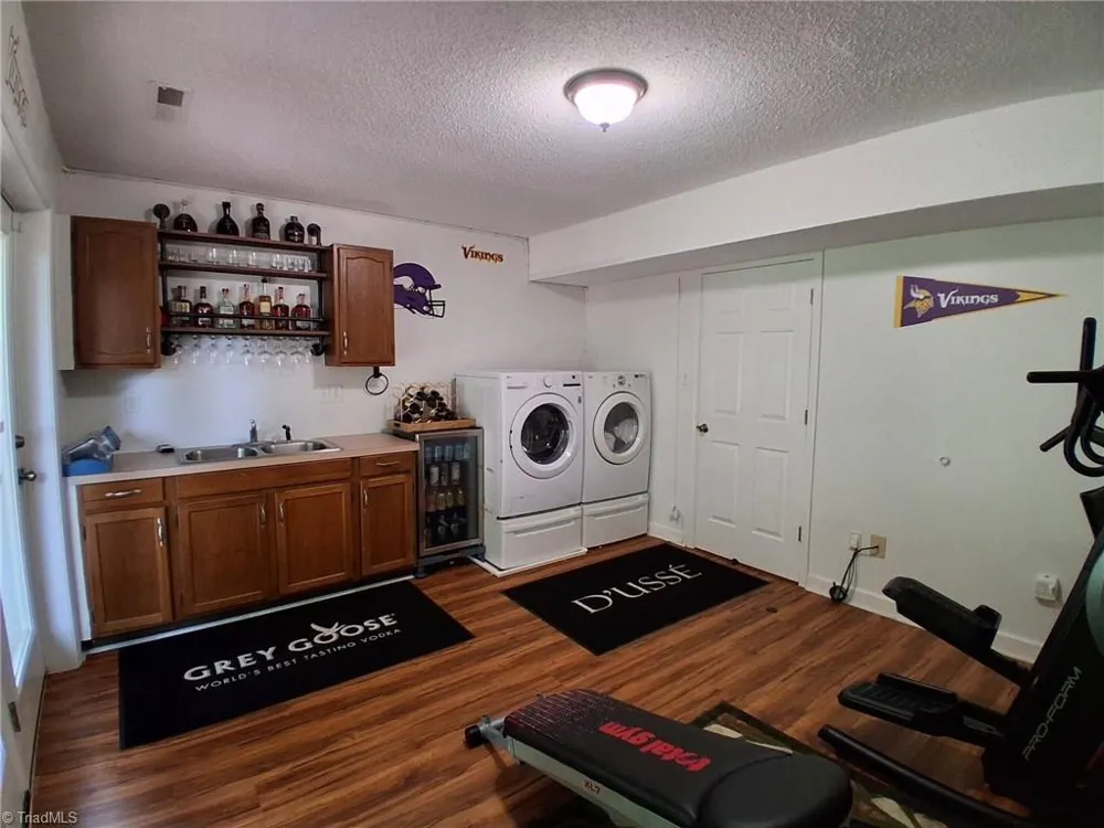 1492 Cedar Fork Road Clemmons, NC 27012