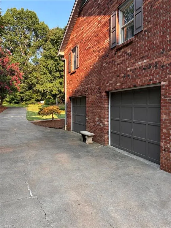 1492 Cedar Fork Road Clemmons, NC 27012