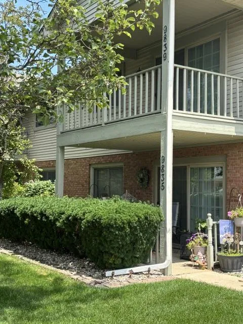 9839 Parkway Drive Highland, IN 46322