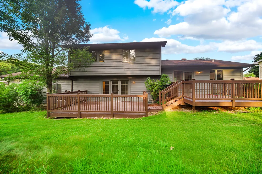822 Luther Drive Hobart, IN 46342
