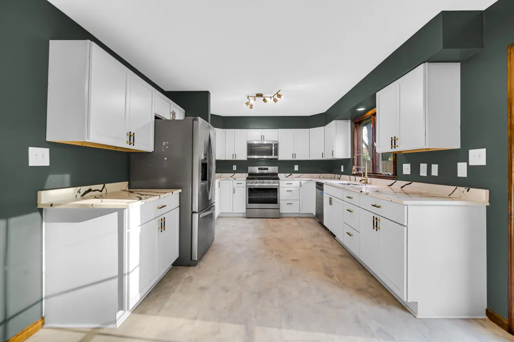 822 Luther Drive Hobart, IN 46342