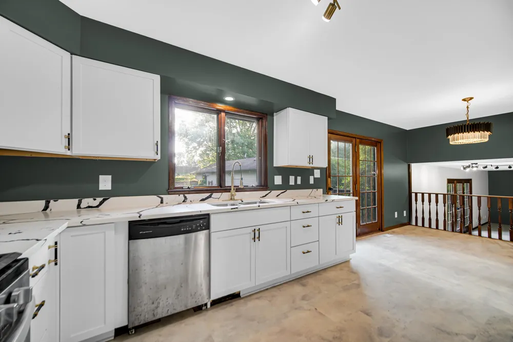 822 Luther Drive Hobart, IN 46342