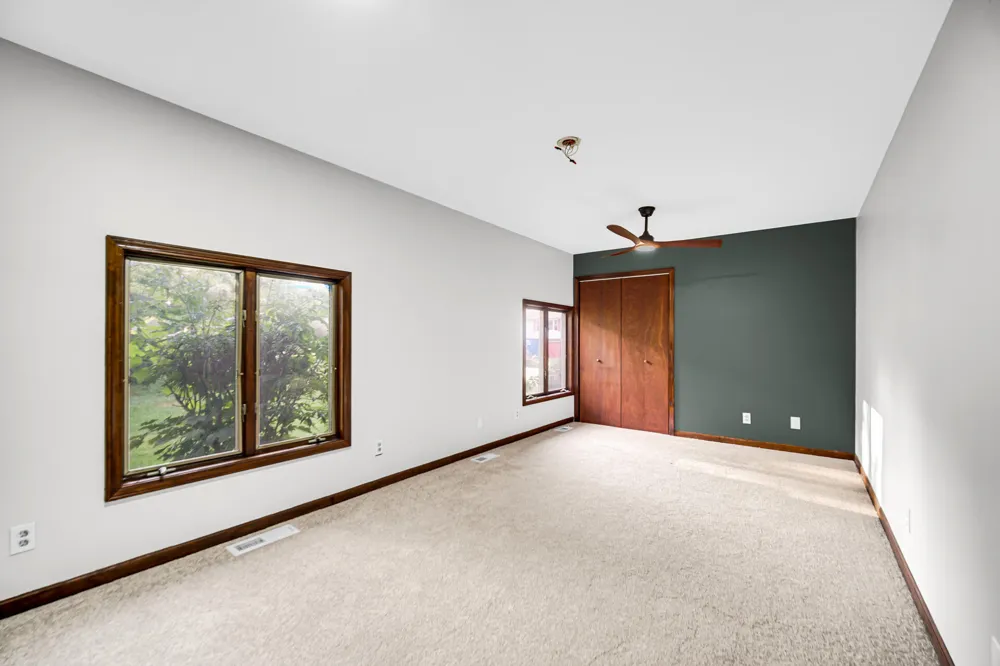 822 Luther Drive Hobart, IN 46342