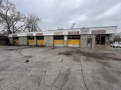 2000 W Ridge Road
