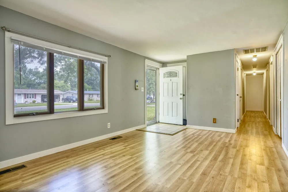 9713 490 E Demotte, IN 46310