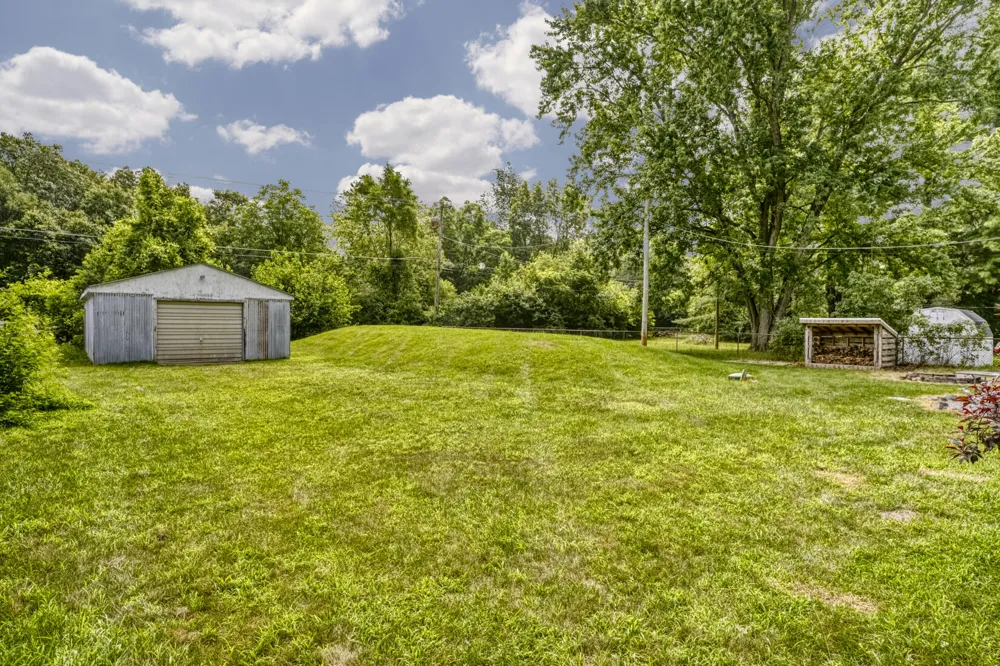 9713 490 E Demotte, IN 46310