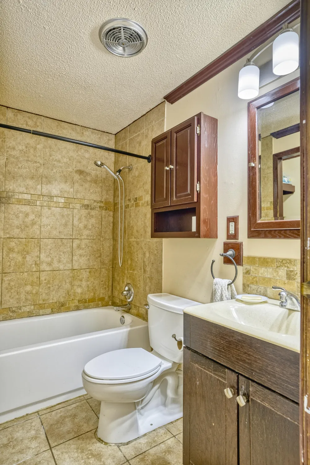 9713 490 E Demotte, IN 46310