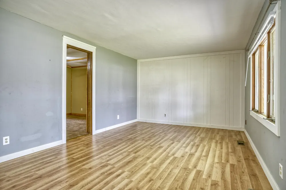 9713 490 E Demotte, IN 46310