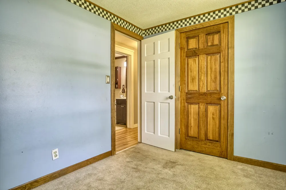 9713 490 E Demotte, IN 46310